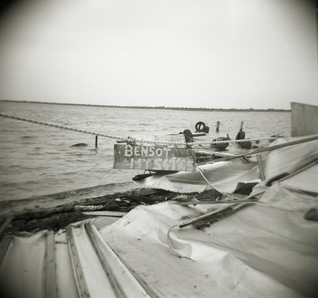 2012 - PORT-ST-LOUIS_HOLGA_038